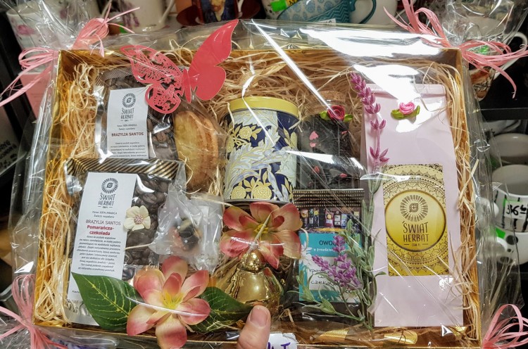 Zestaw ze skarbonką, kawowo - herbaciany - w kartoniku