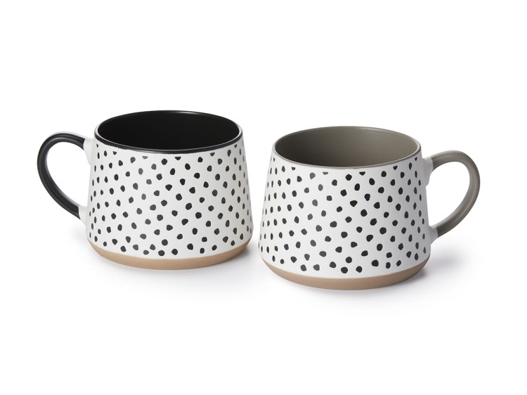 Kubek Lone 400 ml New Bone China w czarno białe kropki z matowym wykończeniem