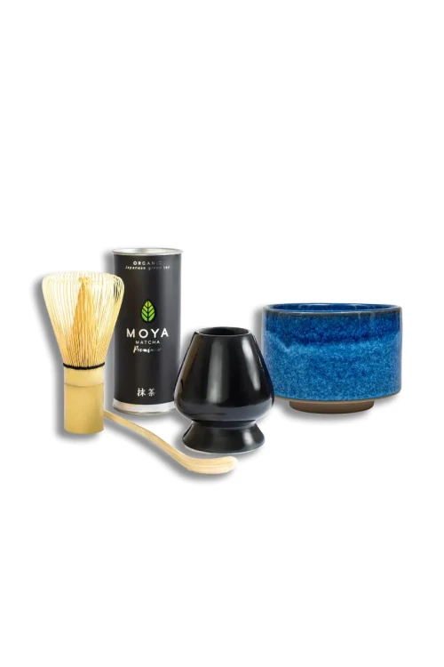 Zestaw do matchy KAZE MOYA 5 elementów w pudełku prezentowym – matcha 30 g, czarka, chasen, chashaku i podstawka