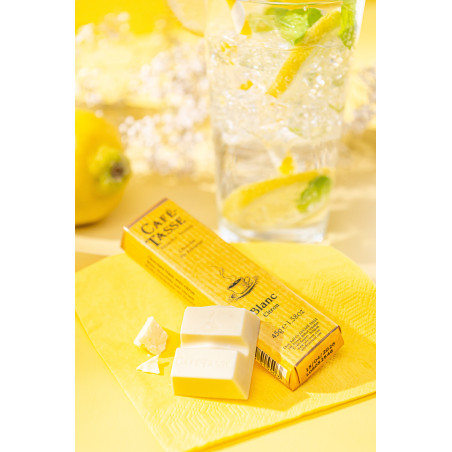 Café-Tasse White Lemon – baton z białej czekolady z kandyzowaną skórką cytryny