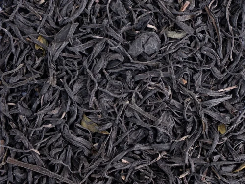 Kenya Michimikuru Purple Tea – susz purpurowej czarnej herbaty liściastej z Kenii.