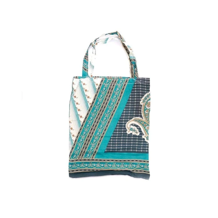 Lekka torba handmade z materiałów z odzysku – wzór losowy