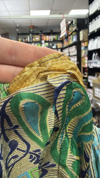 Torba handmade z cienkiej tkaniny z odzysku – detale i różne wzory