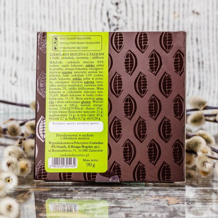 czekolada-mleczna-z-zajacem-z-bialej-czekolady-cortez